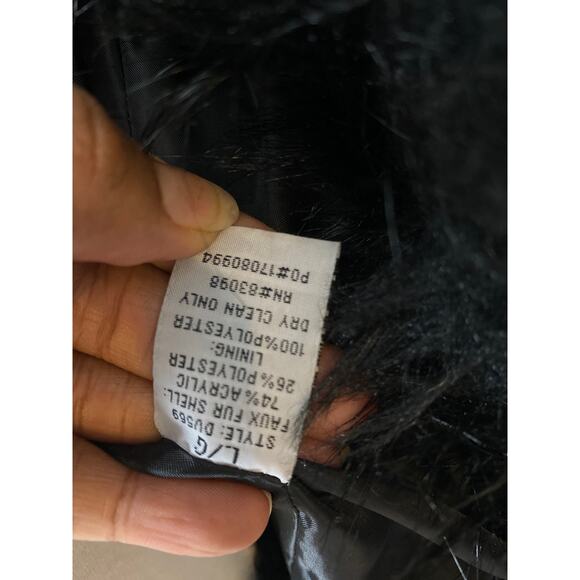 Forever 21 Black Faux Fur 2 clasp Vest Women's Size L - Picture 8 of 12